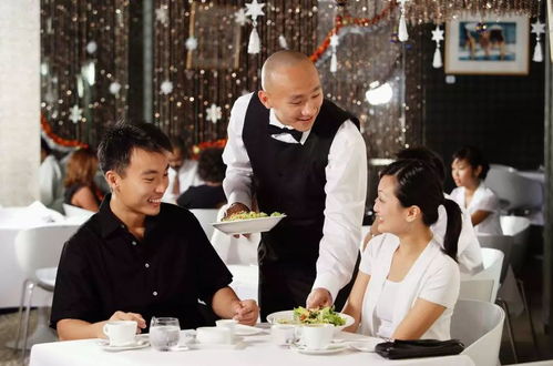 餐飲服務(wù)做到‘三輕四勤五聲六微笑十服務(wù)’，顧客個個滿意